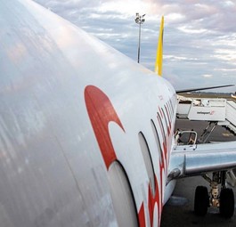 Flieger von Fastjet: Die Billigairline verbrennt Geld.