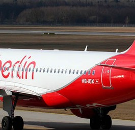 Airbus A319 von Air Berlin mit Schweizer Kennzeichnung: Die Tochter Belair ist gefährdet.