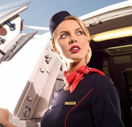Flugbegleiterin von Ural Airlines: Sie fliegt künftig auch mit Boeing-Jets.