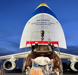 Antonov An-124: Der Frachter kann ganze Triebwerke transportieren.