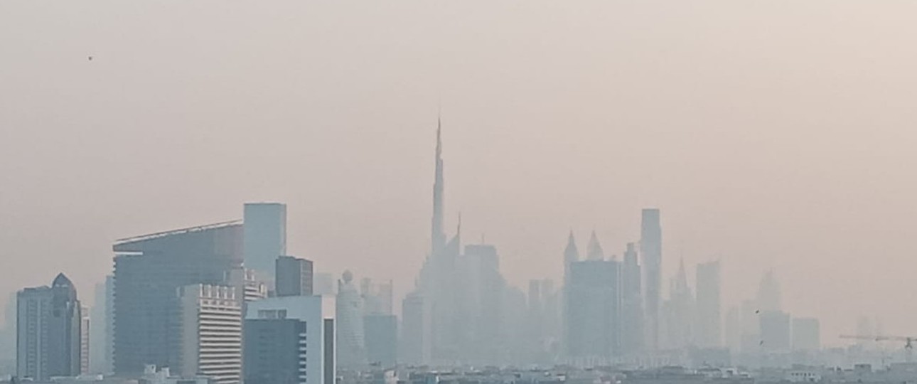 Himmel über Dubai am Samstagnachmittag: Keine Flugzeuge zu sehen - ein ungewohnter Anblick.