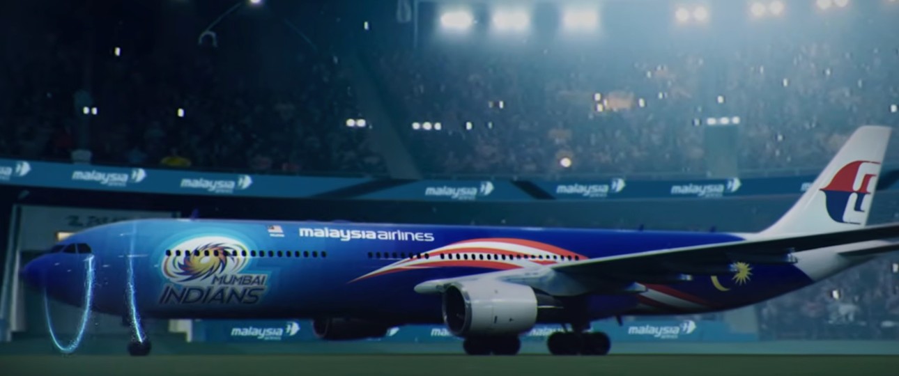 Bild aus dem Vorstellungsvideo von Malaysia Airlines: Flugzeug zu Ehren der Mumbai Indians.