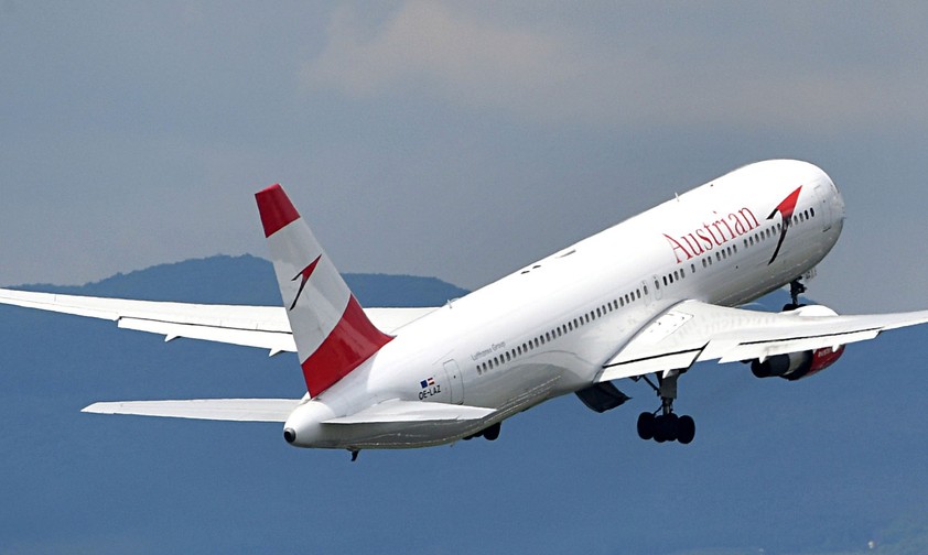 Boeing 767 OE-LAZ von Austrian Airlines: Länger in Montreal als geplant.