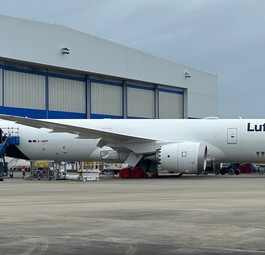 Dreamliner mit der Kennung D-ABPF bei Boeing in South Carolina: Für Lufthansa.