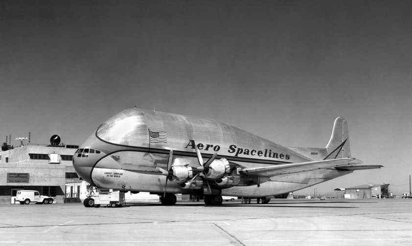 Pregnant Guppy im Jahr 1962: Die Form des Flugzeugs erinnert an einen schwangeren Guppy-Fisch - daher der Name. Der Transporter basierte auf einer Boeing 377 Stratocruiser. Nur ein Exemplar wurde gebaut und diente der Nasa zum Transport von Teilen des Apollo-Raumfahrtprogrammes. Allerdings entstanden weitere ...