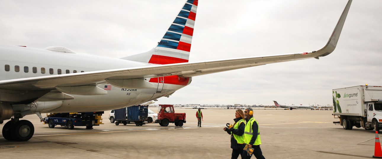 Jet von American Airlines: Mehr neue Flieger sollen her.