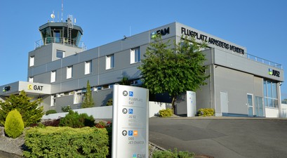 Flugplatz Arnsberg: Hier steht das Flugzeug von Friedrich Merz.