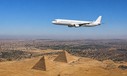 Airbus A321 über den Pyramiden: In Ägypten soll in diesem Jahr eine neue Airline an den Start gehen.