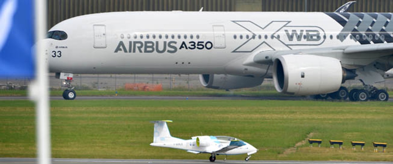 75 Weniger CO2-Emissionen pro Passagierkilometer, 90 Prozent weniger Stickstoff-Ausstoß, 65 Prozent weniger Lärm - das versprach Airbus.