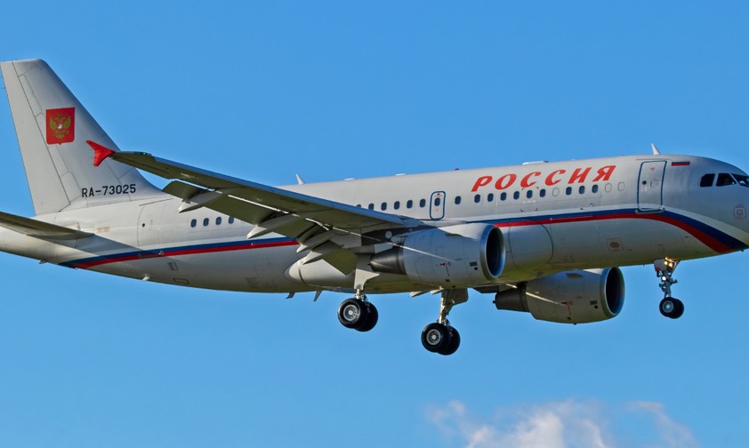 Der Airbus A319 bei der Landung in Genf: Sondergenehmigung.