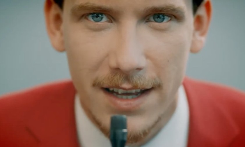 Wenn der Sprecher Flughafennamen üben muss