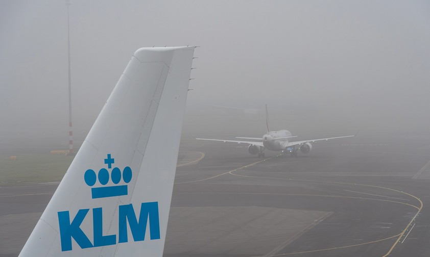 Leitwerk eines KLM-Flugzeugs: Die Fluglinie hat vier Ziele im Nahen Osten überraschend gestrichen.