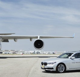 Mit dem BMW zum Flugzeug: Teil des Service bei The Privat Suite.