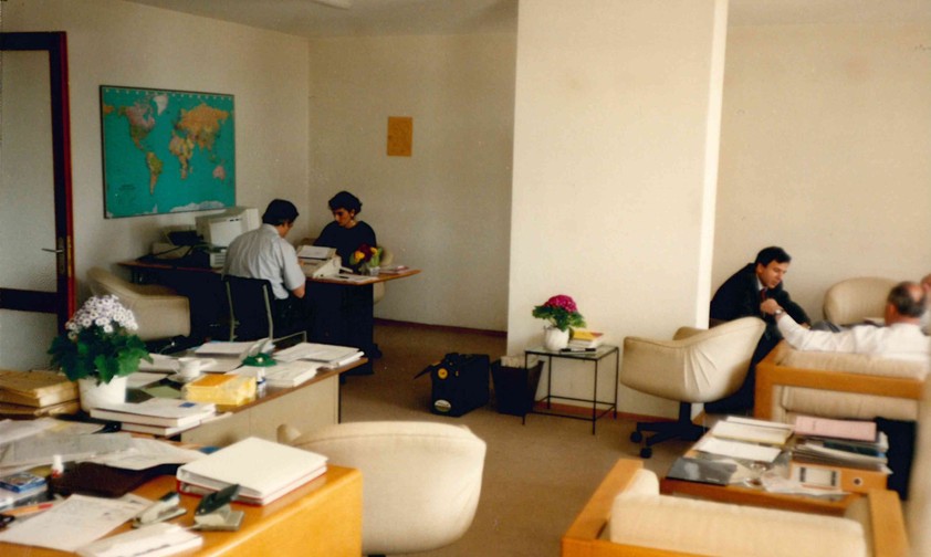 Bescheiden geht es los. Nach der Gründung im Jahr 1989 bekommt Sun Express ihr erstes Büro...