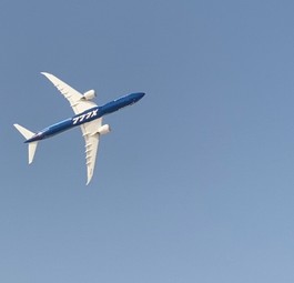 Boeing 777X in der Lufthansa: Die Cockpitcrew lieferte eine große Show.