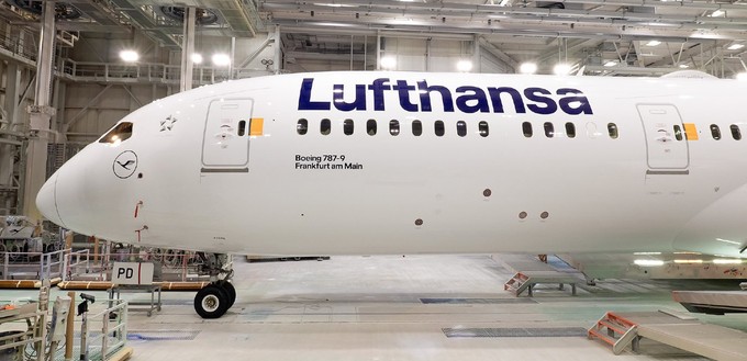 Lufthansas zweite Boeing 787-9 ist fertig lackiert und ...