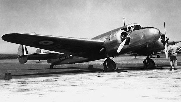 Mit einer Lockheed Model 10 startete die damals 40-jährige am 21. Mai von Miami aus.