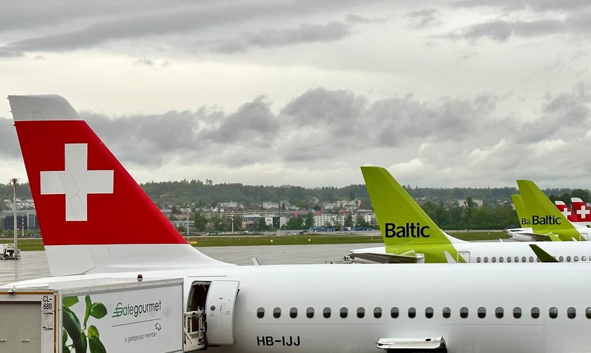 Flieger von Swiss und Air Baltic in Zürich: Freund und leid zugleich?