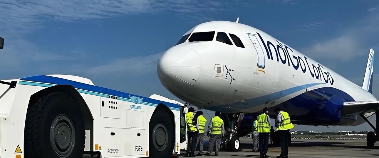 Abfertigung eines Airbus-Jets von Indigo durch Çelebi Aviation: Das Unternehmen musste die Arbeit in Indien einstellen.