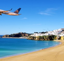 Boeing 757 von United über der Algarve (Montage): Vorerst nicht zu sehen.