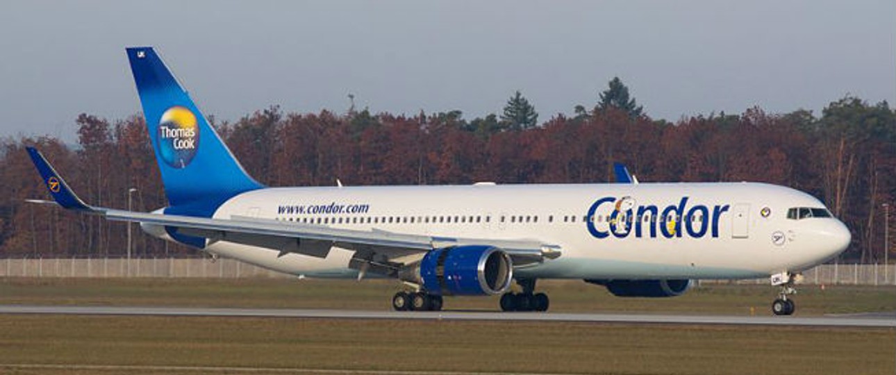 D-ABUK: Der Flieger musste mehrfach wegen Problemen landen.