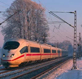 ICE: Airlines und Bahnen sollen enger zusammenarbeiten.