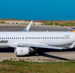 Airbus A320 von Bulgaria Air - unterwegs für Condor: Flog reichlich schnell nach Stuttgart.