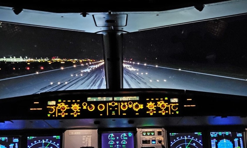 Blick aus dem Cockpit: Das Herz des Flugzeuges soll besser geschützt werden.