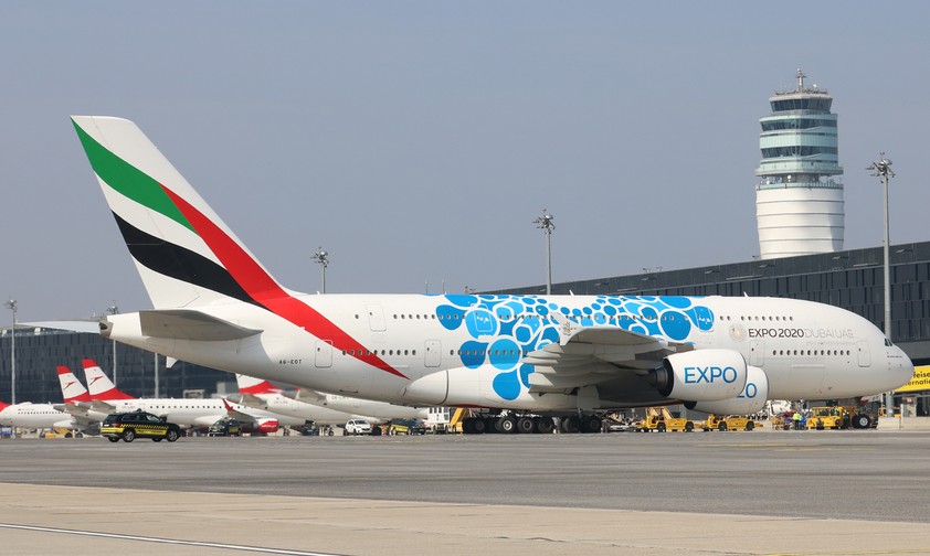 ... mit Werbung für die Expo 2020 in Dubai versehen, aber nicht so umfassend wie jetzt.