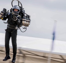 Jetpack sorgt in Los Angeles erneut für Aufruhr