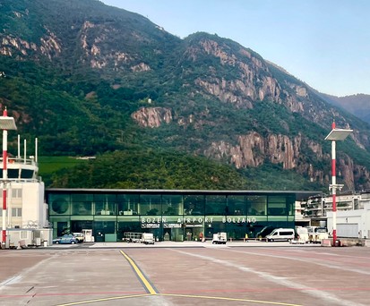 Flughafen Bozen: Was passierte beim Ausbau genau?