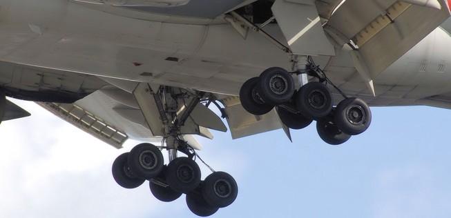 Fahrwerk einer Boeing 777: Welcher Airline der Jet gehörte, der das Teil verlor, ist noch ungeklärt.