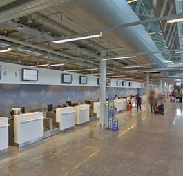Ruhig ist es am Flughafen Eindhoven. Das zumindest meint man nach dem Besuch des Airports mit Google Street View.