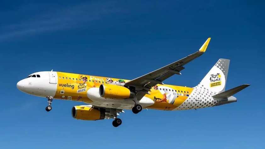 Der Tour de France-Airbus A320 von Vueling: Billigairline mit Sportengagement.