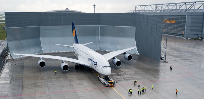 Airbus A380 D-AIMB im Triebwerksteststand.