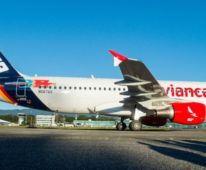 Der umgestaltete A320: Hinten Taca, vorne Avianca.