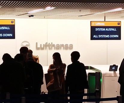 Checkin von Lufthansa in Frankfurt am 26. März: Große Probleme.