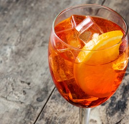 Aperol Spritz: In den 1930er-Jahren entstanden.