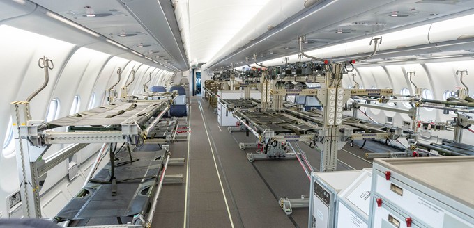 Airbus bietet die Umrüstung mit Krankenbetten auch Airlines an.