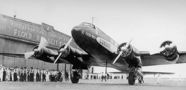 Die Lufthansa bauut weiter aus und setzt die Focke-Wulf FW200 Condor ab 1937 im Linienverkehr ein - etwa nach New York.