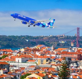 Ein Airbus A321 von Jetblue über Lissabon: Die Airline hat Slots in Portugal beantragt.