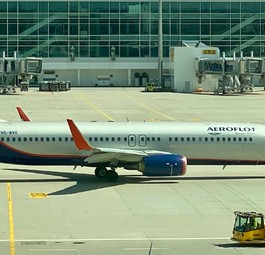 Boeing 737-800 von Aeroflot, hier noch mit Bermuda-Registrierung: Teile gefragt.