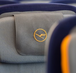 Lufthansa-Sitz: An Bord wird demnächst kein Duty-Free-verkauf mehr stattfinden.