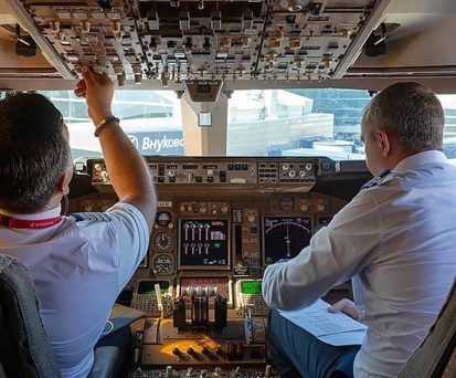 Piloten von Rossiya Airlines: Mutter Aeroflot versucht, Personal abzuwerben.
