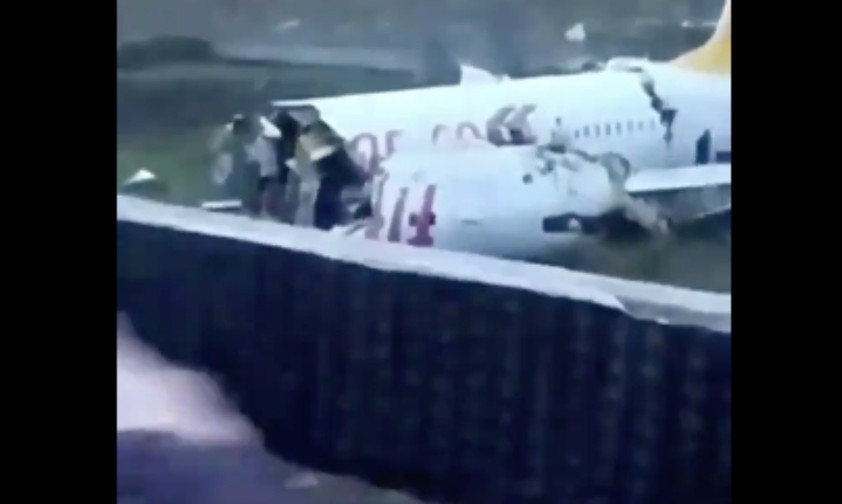 Boeing 737 breaks apart after landing in Istanbul