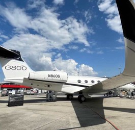 Eine Gulfstream G800.