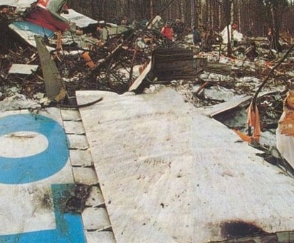 Trümmer von Flug SU593: Der Airbus A310 flog mit hoher Geschwindigkeit in einen Hügel im Süden Sibiriens.