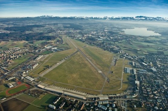 Es herrscht große Uneinigkeit darüber, wie es mit dem Flugplatz Dübendorf weitergehen soll.