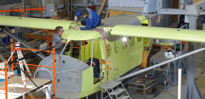 Die Antonov An-2 trägt den Spitznamen Traktor der Lüfte. Russland arbeitet an einem Nachfolger. Ende April 2021 veröffentlichte das Industrie- und Handelsministeriums erstmals ein Foto vom Bau eines Prototyps. Das Modell heißt LMS-901, soll bis zu neun Passagieren Platz bieten und 1500 Kilometer weit fliegen.