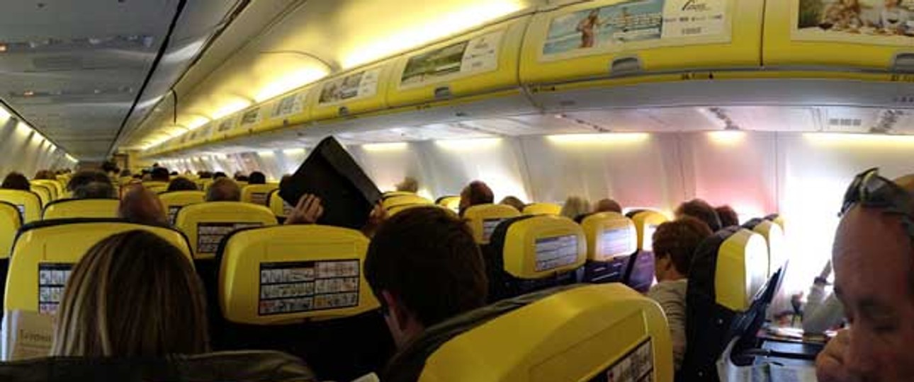 Kabine bei Ryanair: Finden Sie den Businessreisenden.